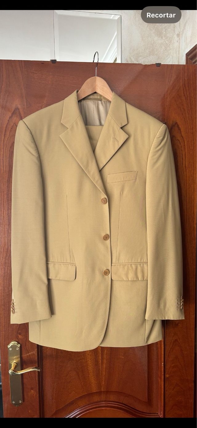 Traje Cortefiel Beige+ camisa regalo