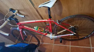 Bicicleta Lapierre Roja y Blanca