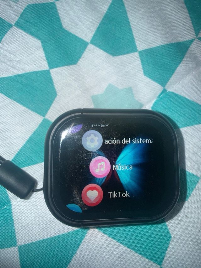 Auriculares HTC con pantalla LED