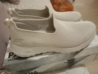 Zapatos Skechers Mujer Beige