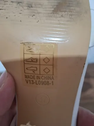 Lindas Sandalias blancas atadas trenzadas