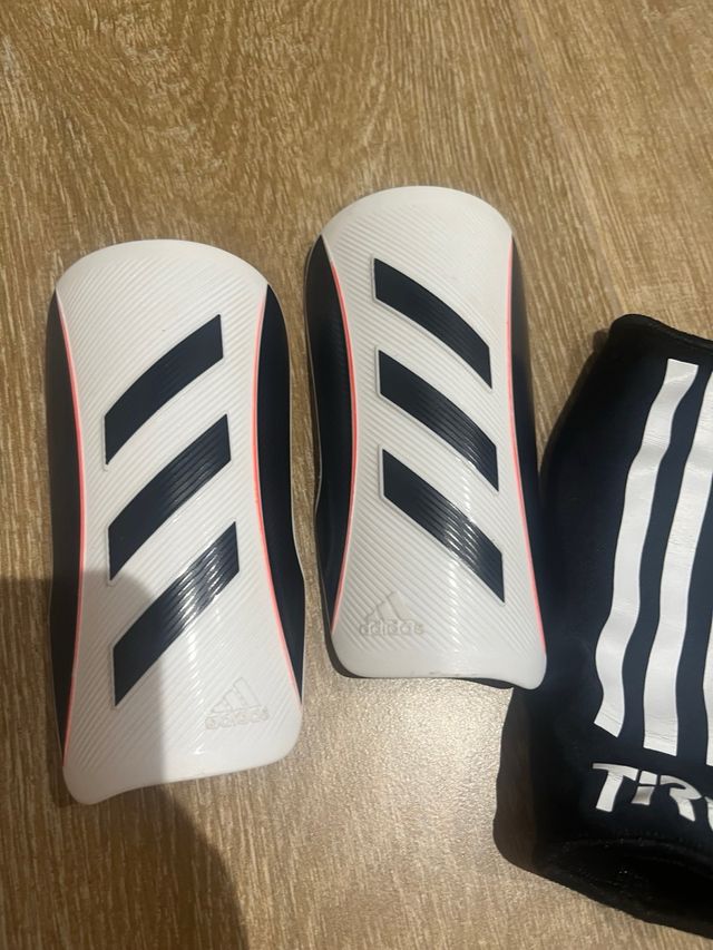 Espinilleras Adidas Tiro SG League J