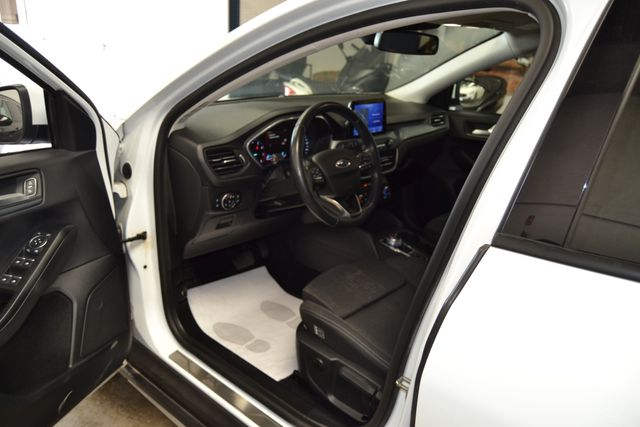 FORD Focus 1.5 Ecoboost 110kW STLine Auto Sport