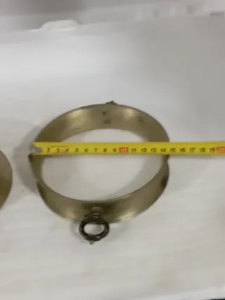 Salvamenteles antiguos de latón