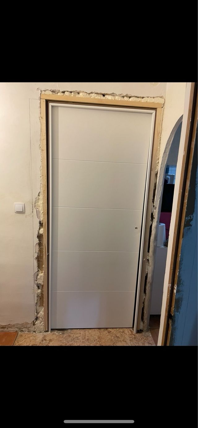 albañil español con más de 20 años de experiencia