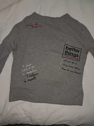 Blusa gris Bershka con parches