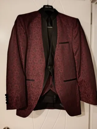 Traje de hombre bordado. De Atelier  Vértice Gala.