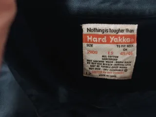 Camisa hombre azul marino.