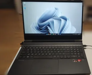HP Victus 16-E0099NS – Ryzen 7 / 20 GB RAM / RX