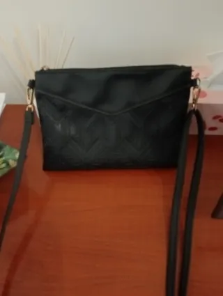 Bolso de mano negro para mujer