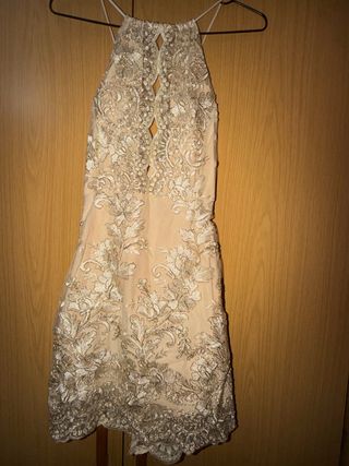 Vestido de fiesta beige y dorado