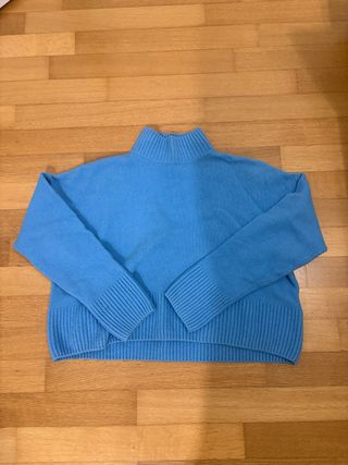 Maglione azzurro cielo collo alto