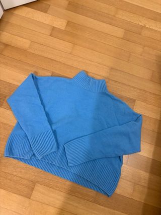 Maglione azzurro cielo collo alto