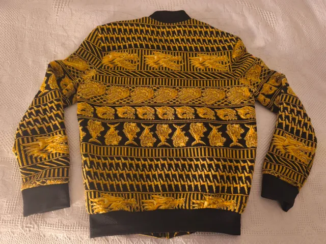 Cazadora Bomber Negra y Dorada