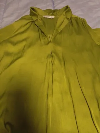 Blusa verde Stradivarius