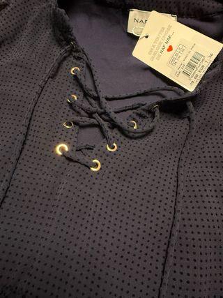 Camisa NAF NAF azul lunares talla M