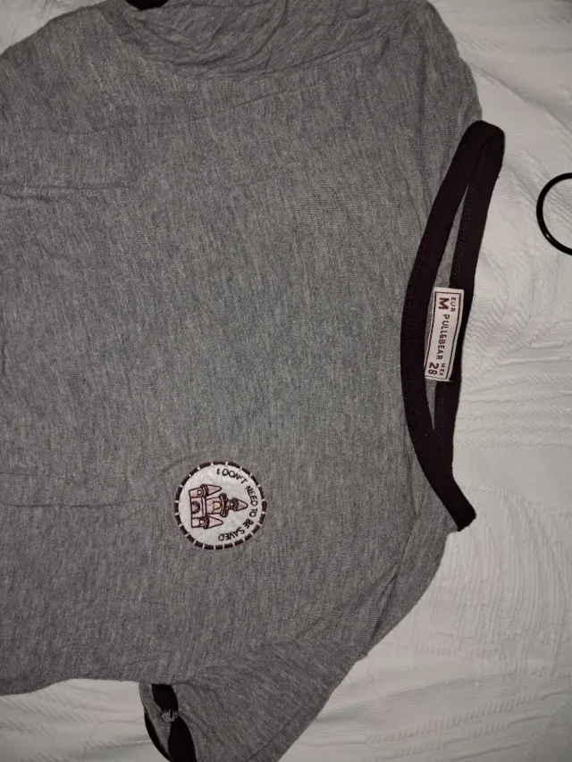 Camiseta Pull&Bear Gris Talla M