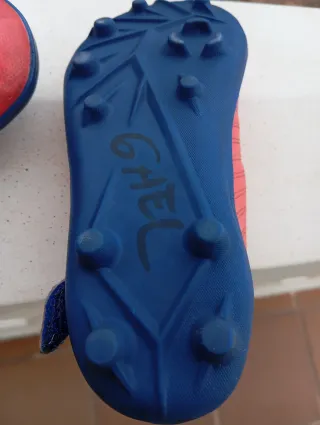 Botas fútbol niño Talla 28