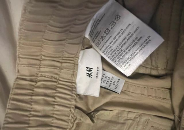 Pantalón cargo H&M beige