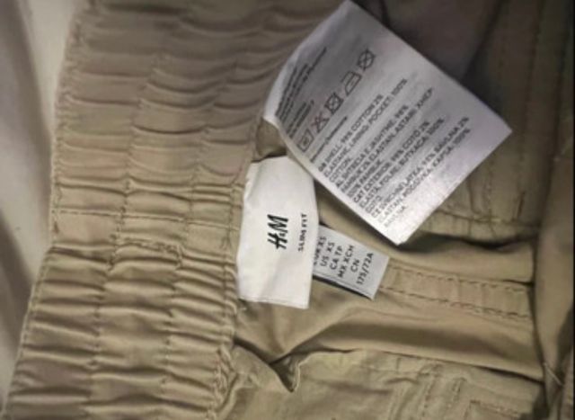 Pantalón cargo H&M beige