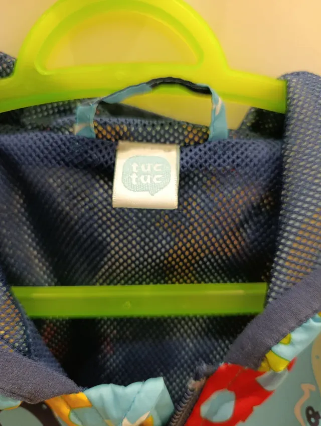 Chaqueta cortavientos niño calaveras