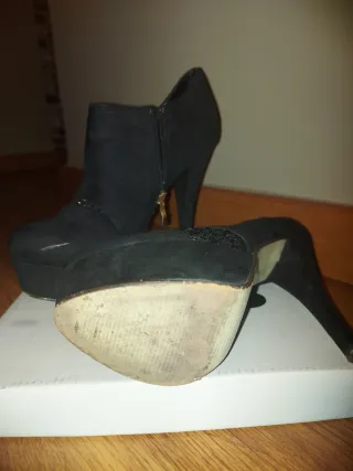 Botines de tacón negros