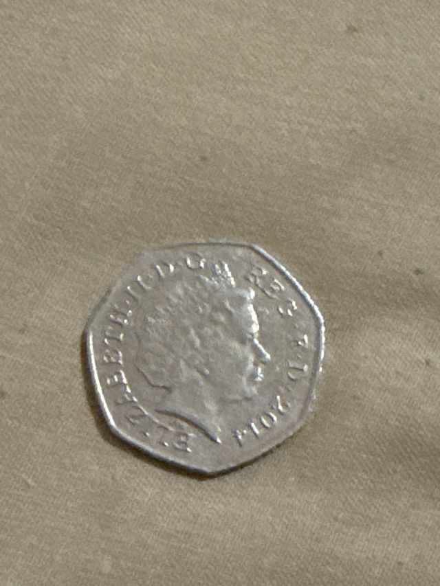 Moneda 50p Isabel II 2014