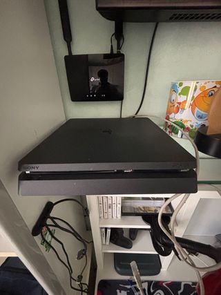 PlayStation 4 Slim Nera