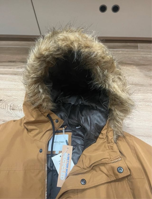 Chaqueta Jack&Jones Talla L Marrón con Capucha