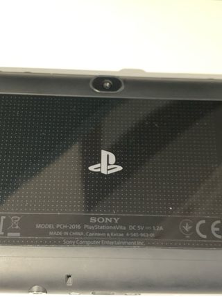 PS Vita Slim in Scatola + Minecraft e M.A.G.I.A