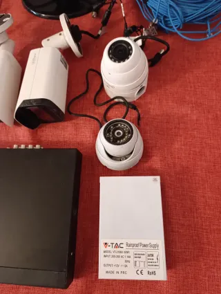 Kit videosorveglianza LG con telecamere e DVR