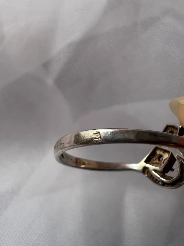 Conjunto Anillo y Pendientes Antiguos