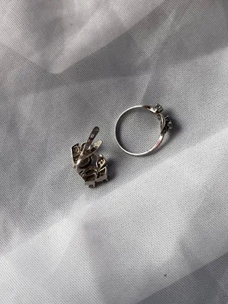 Conjunto Anillo y Pendientes Antiguos