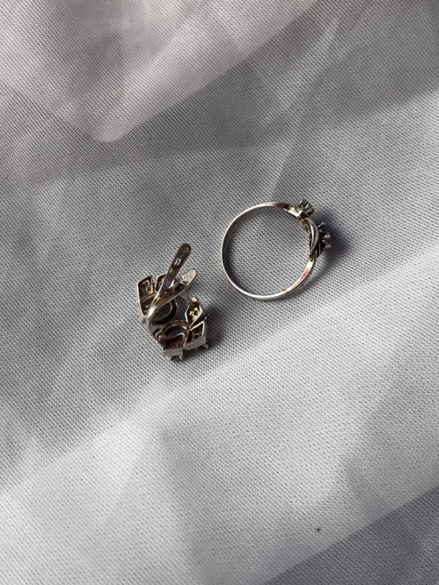 Conjunto Anillo y Pendientes Antiguos