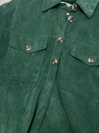 Camisa de pana verde Stradivarius