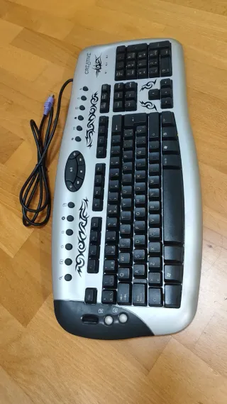 Teclado Multimedia Creative KPA1 Plata y Negro PS2