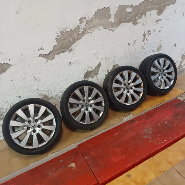 Llantas Honda Civic 17