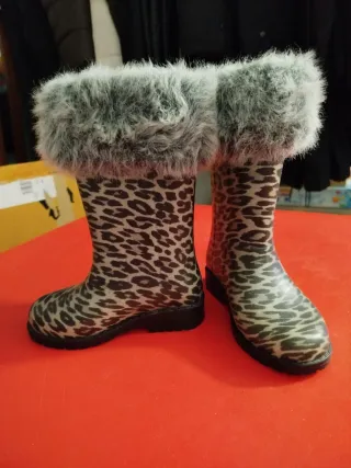 Botas de agua T/ 24 con pelo