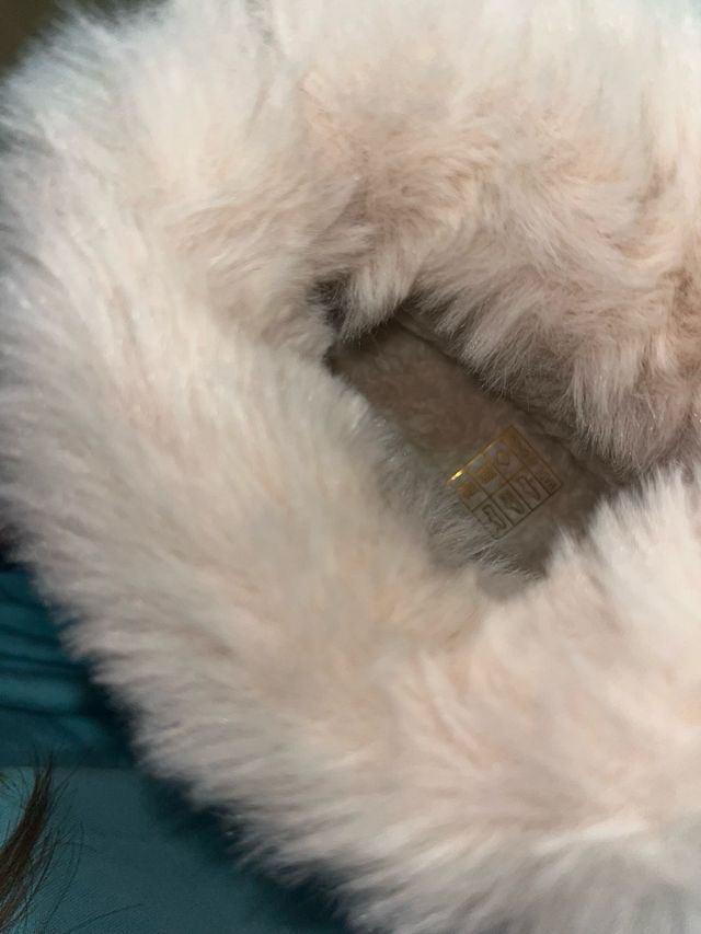 Botas de invierno beige y marrón