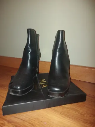 Botines negros