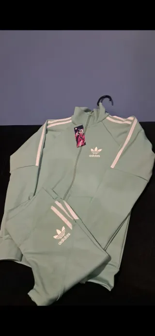 Conjunto deportivo Adidas