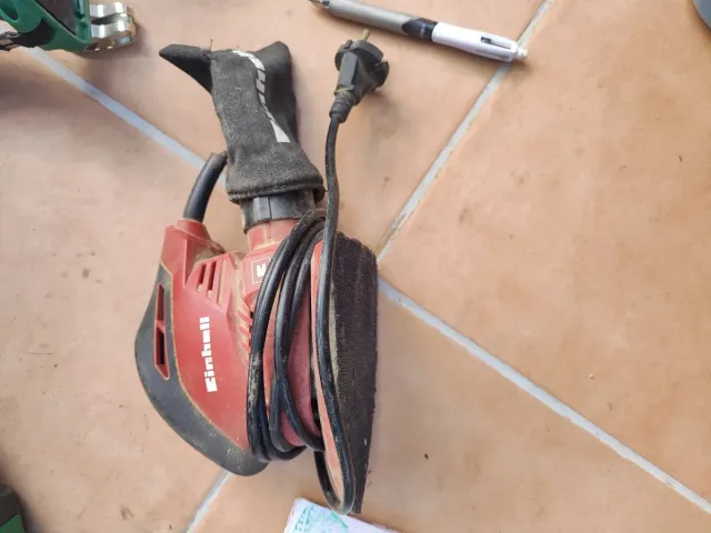 Lijadora Eléctrica Einhell Roja