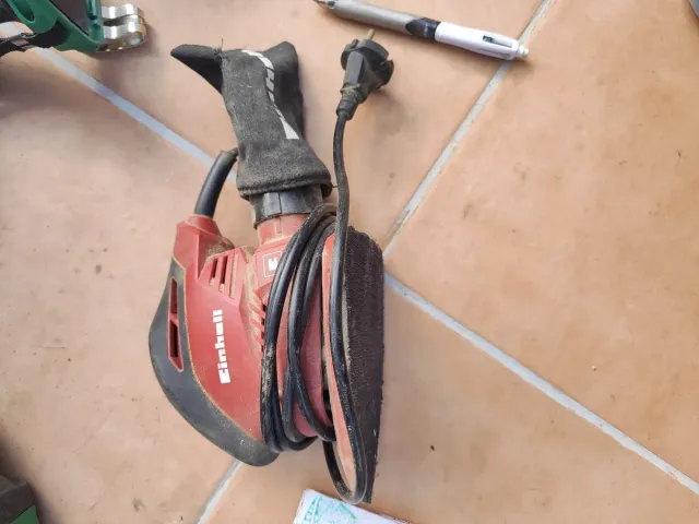 Lijadora Eléctrica Einhell Roja