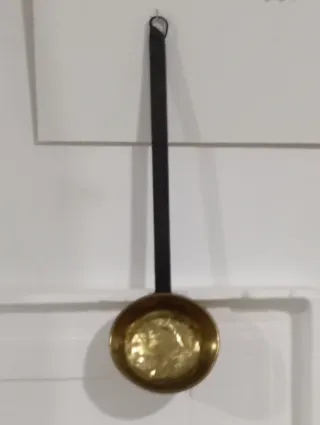 Cazo antiguo de bronce