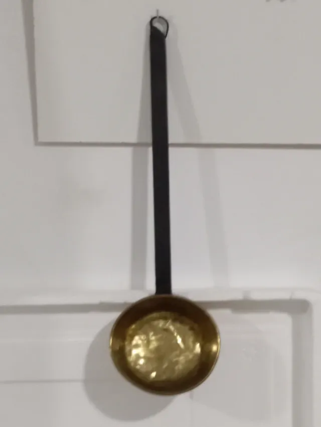 Cazo antiguo de bronce