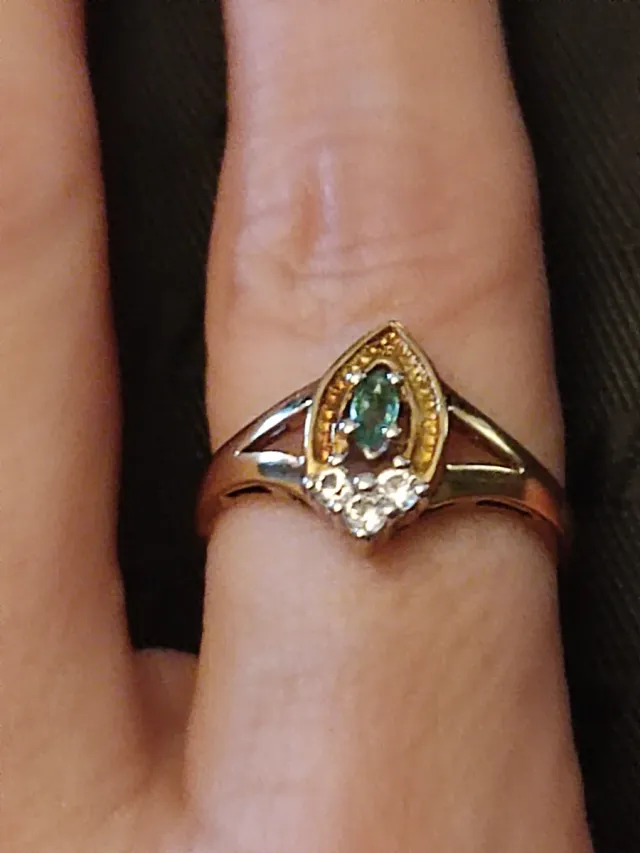 Anillo Antiguo Oro y Plata con Esmeralda