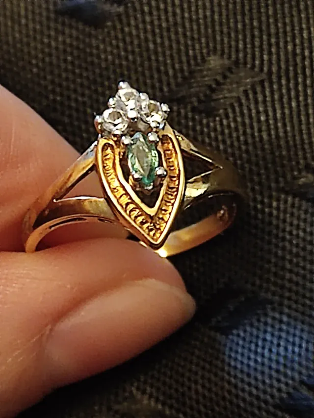 Anillo Antiguo Oro y Plata con Esmeralda