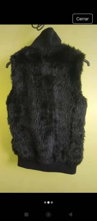 Chaleco pelo cuello alto negro