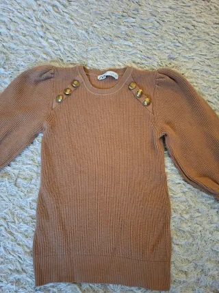 Jersey Zara botones hombro talla S