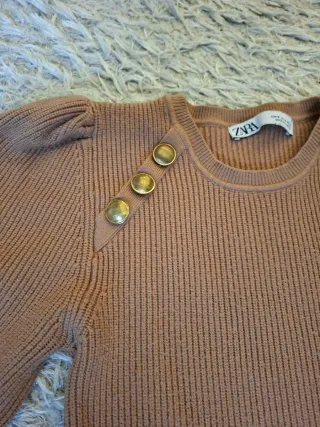Jersey Zara botones hombro talla S